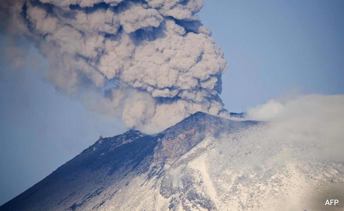 Shaking Roofs, Frayed Nerves As Mexico's 'Popo' Volcano Rumbles