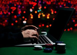 The Ultimate Guide on How to Play Online Poker: Everything Beginners Need to Know