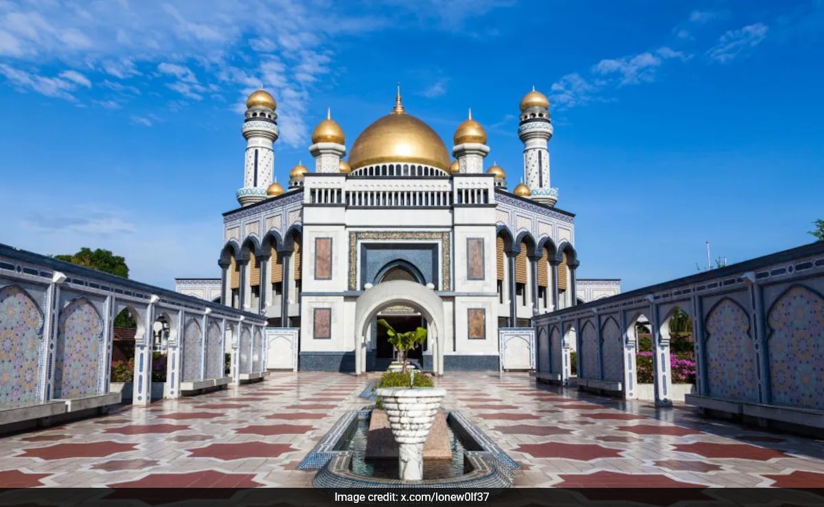 Inside The World's Largest Palace Which Will Host PM Modi On Brunei Visit