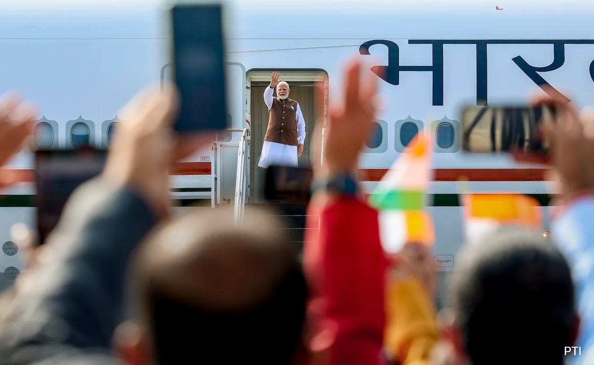 Pics: Indian Community's Big Welcome For PM Modi In US