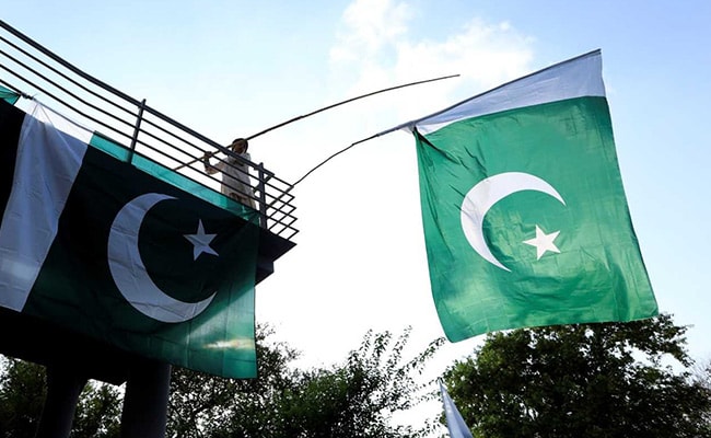 Killed In Suicide Bombing In Pakistan: Cops