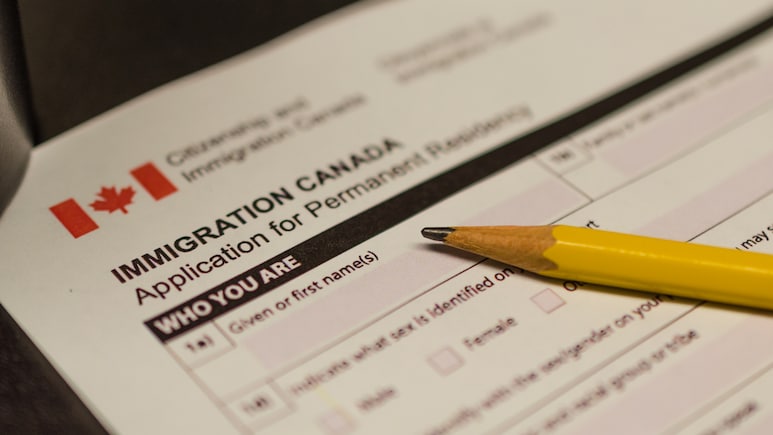 Canada To Cut Immigration Numbers