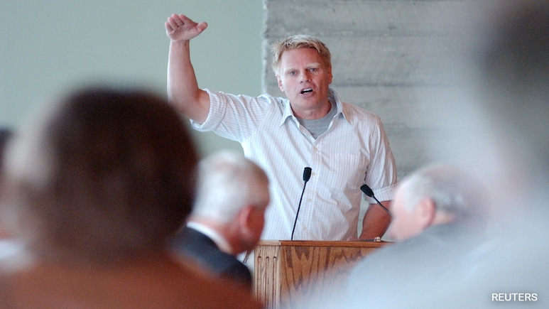 Ex Abercrombie CEO, Partner Accused Of Sex Trafficking Involving Make Models
