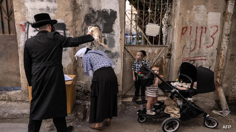 Israel To Mark Holiest Jewish Day 'Yom Kippur' In Shadow Of War