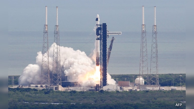 US Aviation Authority Clears SpaceX's Falcon For Flight After Mishap Probe