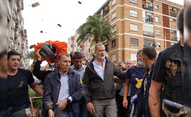 Angry Crowds Throw Mud And Shout Insults At King During Flood Damage Tour