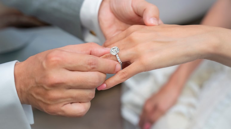 Bride vs Groom Over $70,000 Engagement Ring: US Court’s Landmark Decision