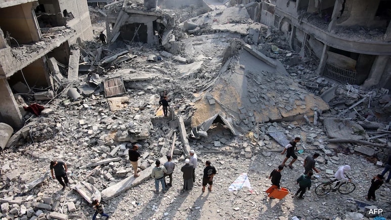 Gazans Dig Through Rubble For Bodies, Survivors Amid Fresh Israeli Attack