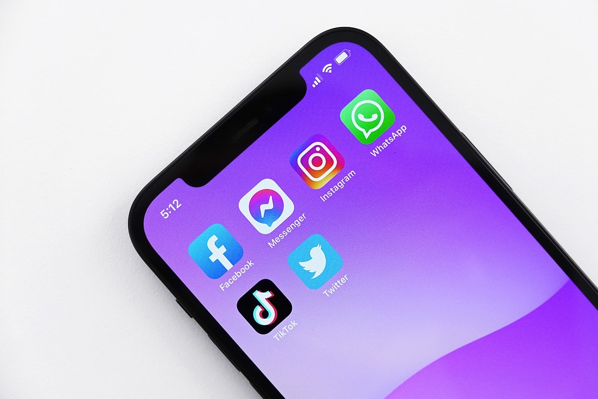 Opinion: Australia's Under Social Media Ban: Barking Up The Wrong Tree