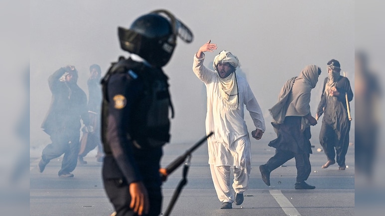 Pakistan Army Gives "Shoot At Sight" Order Against Imran Khan Protesters