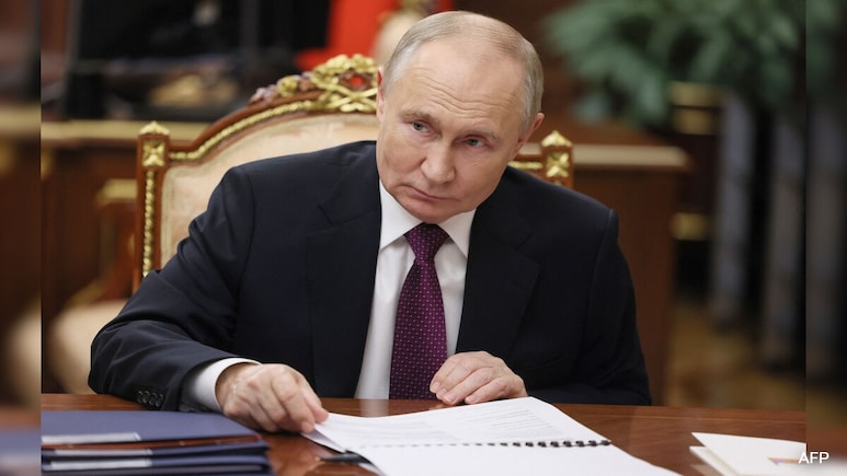 Russia Expels UK Diplomat On Spying Allegations In Fresh Diplomatic Spat