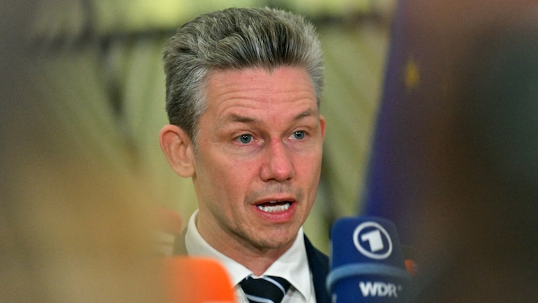 Sweden Says Won't Be Intimidated By Putin's Warning To West