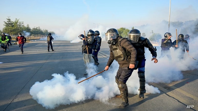 Tear Gas Fired As Cops Clash With Imran Khan's Supporters In Islamabad