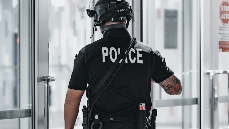 US Cop Kills Dogs During Animal Welfare Check At Home, Arrested
