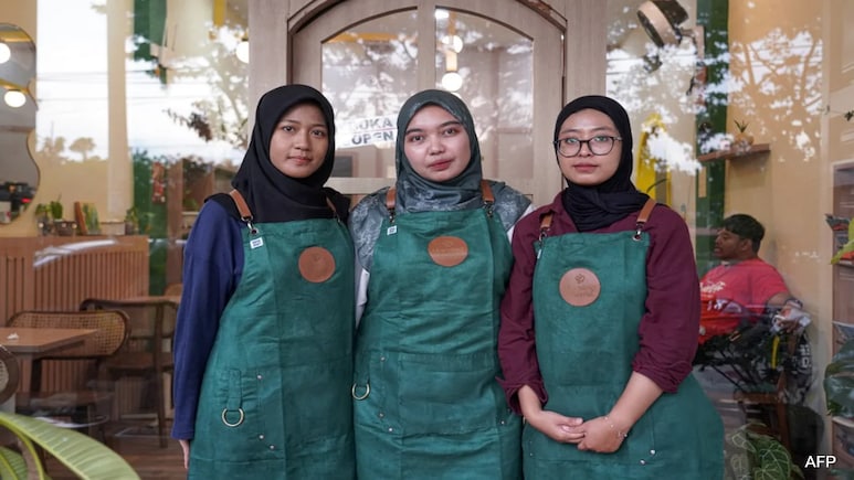 Woman Run Cafe In Indonesia's Conservative Sharia Stronghold Shakes Stigma