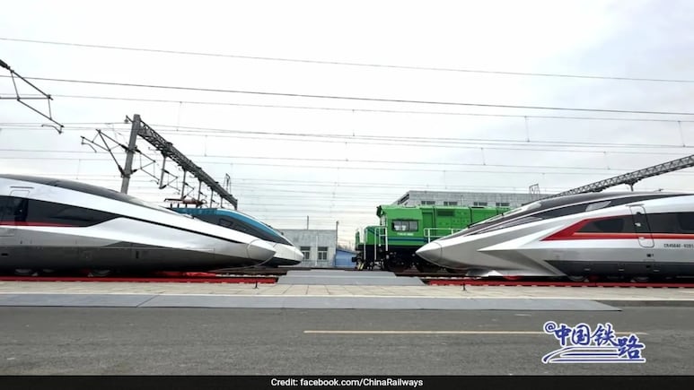 China Unveils World’s Fastest High-Speed Train Prototype