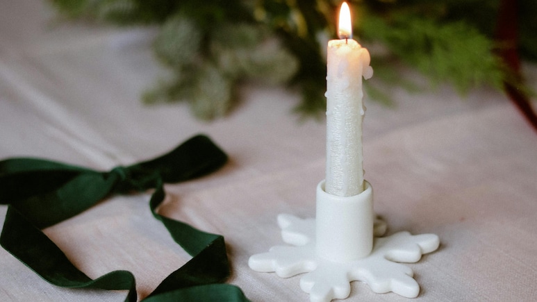 Christmas : History And Significance Of Lighting Candles On Christmas
