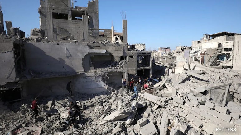 Gaza Rescuers Say Israel Strikes Kill
