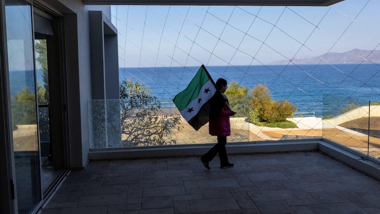 New Syrian Leaders Say They Want To Contribute To 'Regional Peace'