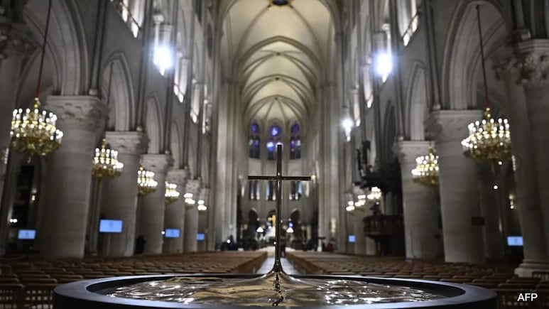Notre Dame Cathedral Holds First Mass After Five Year Long Restoration