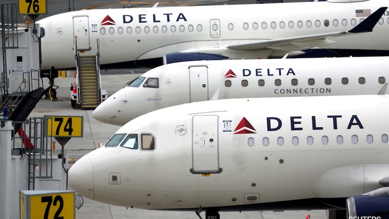 Person Without Ticket Sneaks Onto Delta Flight To Hawaii On Christmas Eve
