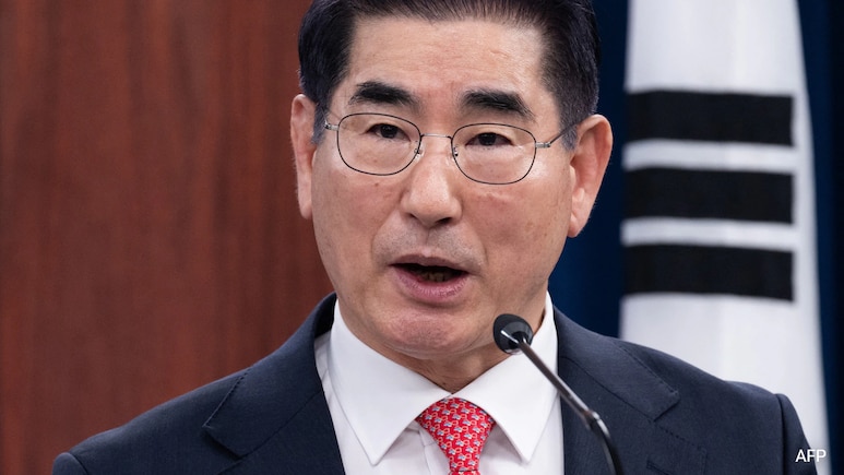 South Korea's Ex Defence Minister Tries To Kill Himself In Custody