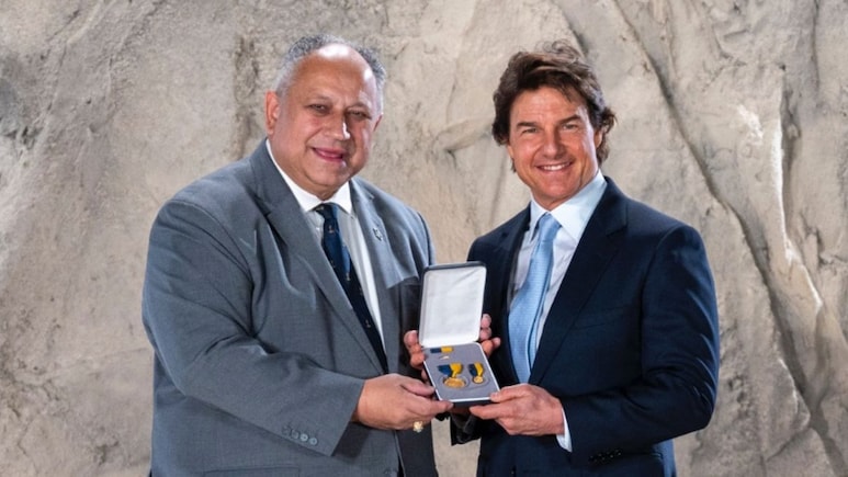Tom Cruise Receives US Navys Highest Civilian Honour