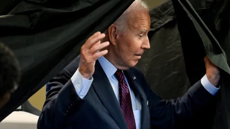 White House Aides Adjusted To Biden's Cognitive Struggles From Day : Report