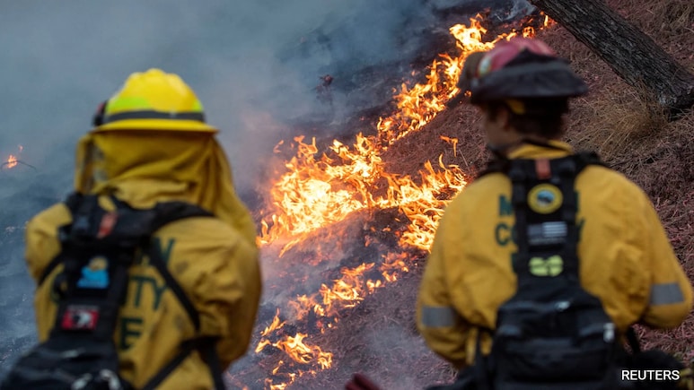 Los Angeles Firefighters On Alert For Return Of Extreme Winds Amid Wildfire