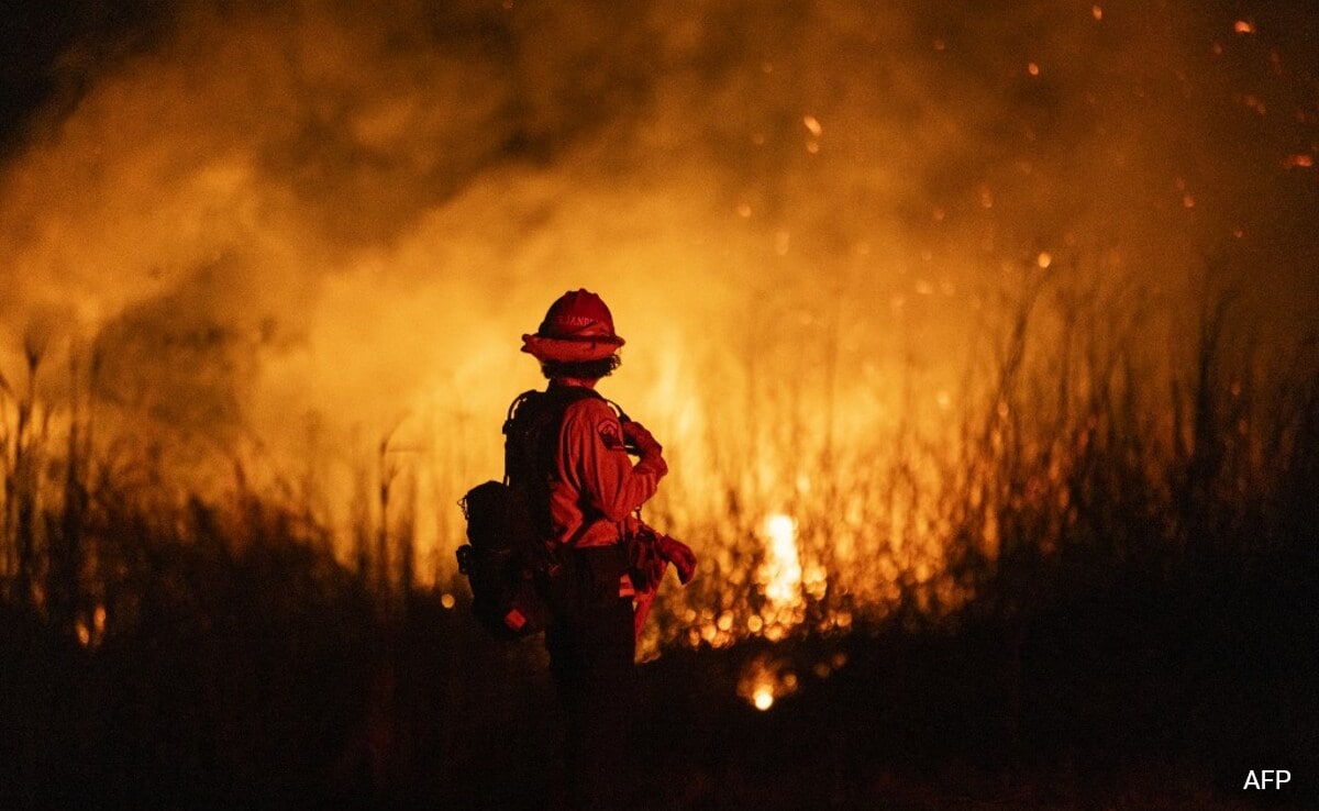 Powerful Winds Pose New Challenge To Los Angeles Firefighters: Points