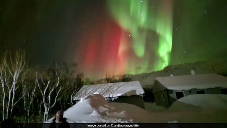 Southeastern Australia Treated To Stunning Southern Lights Display