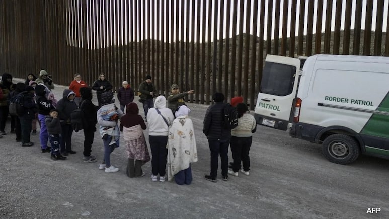 US Immigration Crackdown Begins, Trump Declares Emergency At Mexico Border