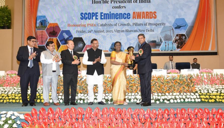 CMD NTPC conferred Leadership Excellence Award from Hon’ble President of India